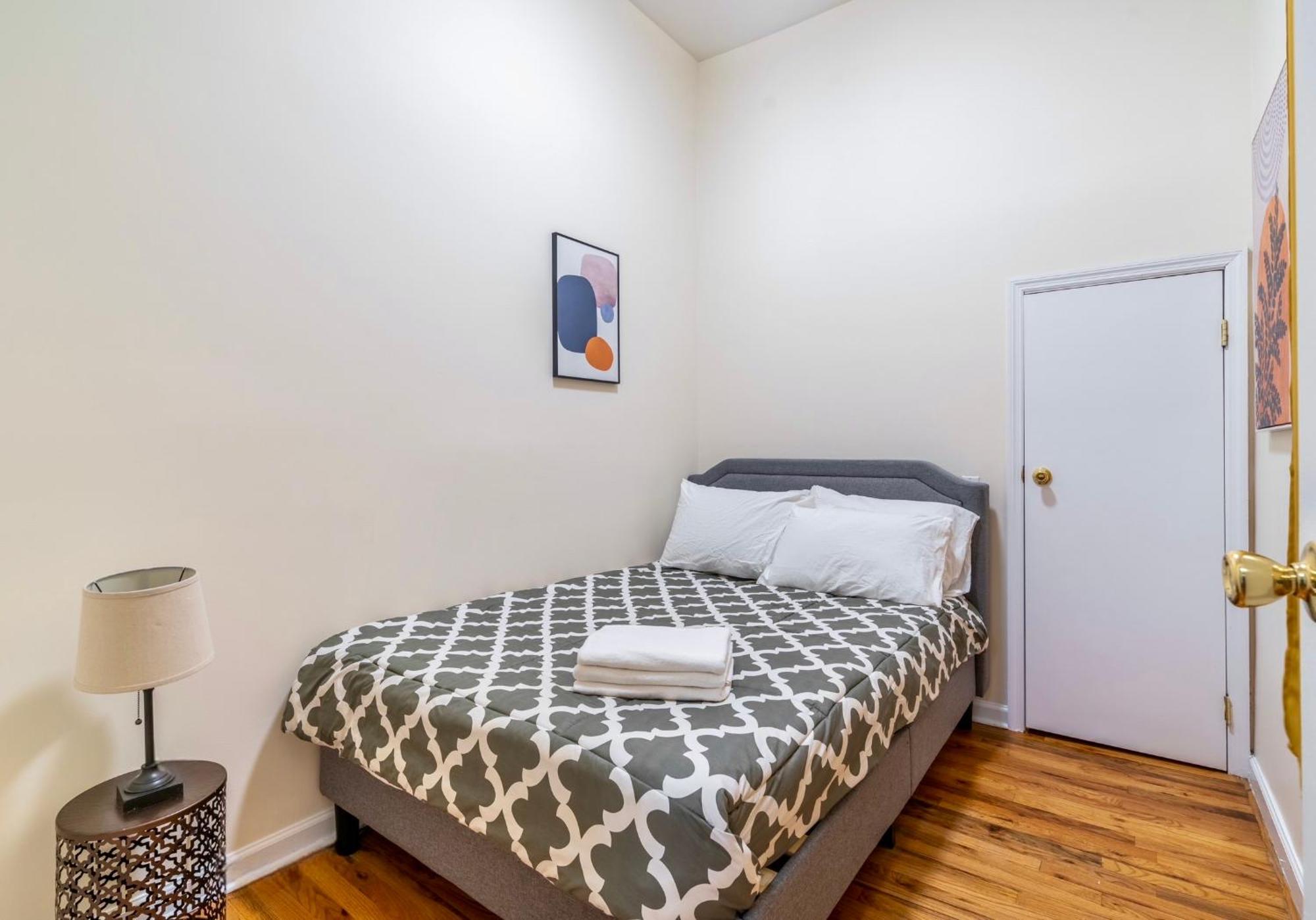 2 Bedroom Hidden Upscale Oasis New York City Exterior photo