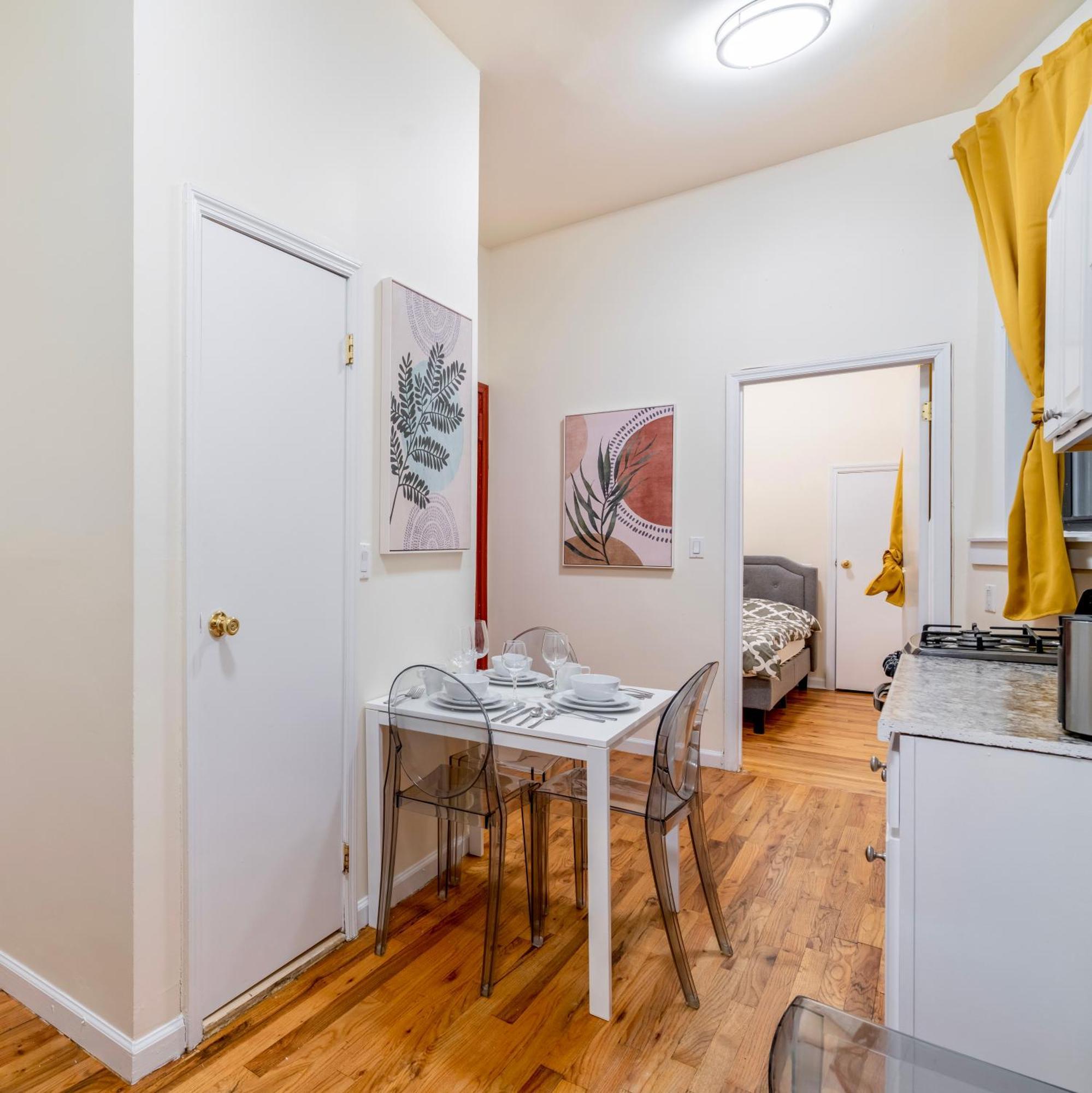 2 Bedroom Hidden Upscale Oasis New York City Exterior photo